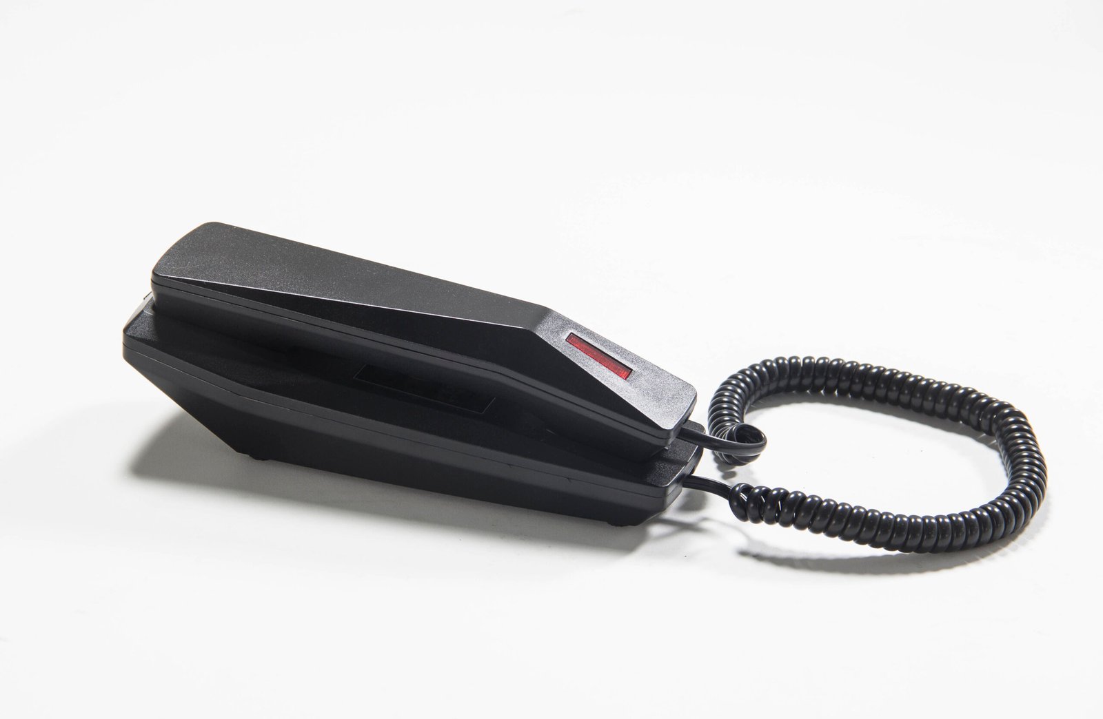 Compact Guestroom Communications: Custom Hotel Wall Telephone Wholesale Sourcing - Image 5