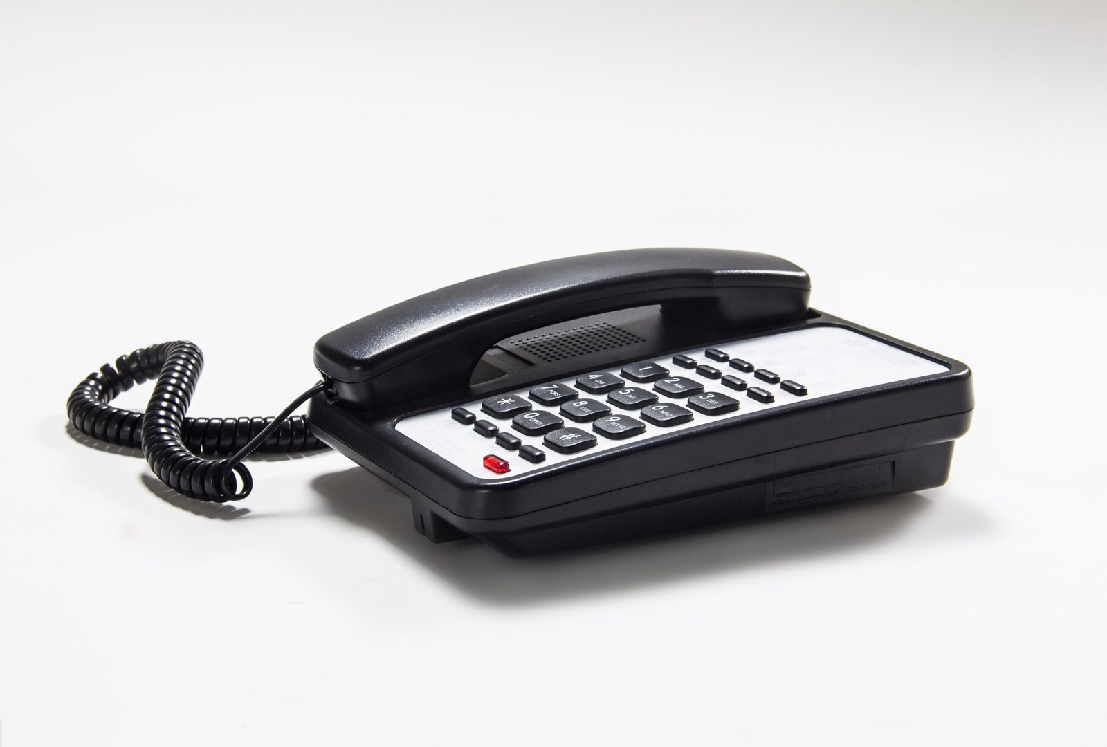 Premium Guestroom Communications: Custom Wholesale Hotel Room Phones Sourcing - Image 5
