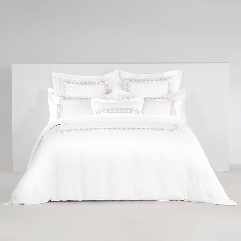 Galaxy Hospitality Luxury Champagne Gold Classical Embroidered Hotel Bedding Set - Image 2