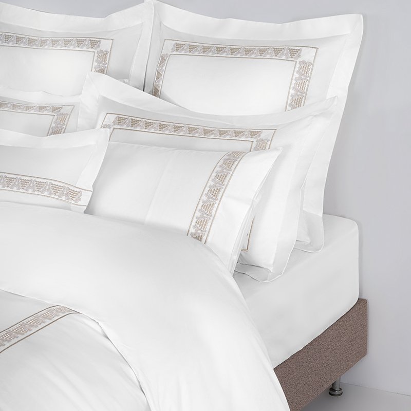 Galaxy Hospitality Luxury Champagne Gold Classical Embroidered Hotel Bedding Set - Image 4