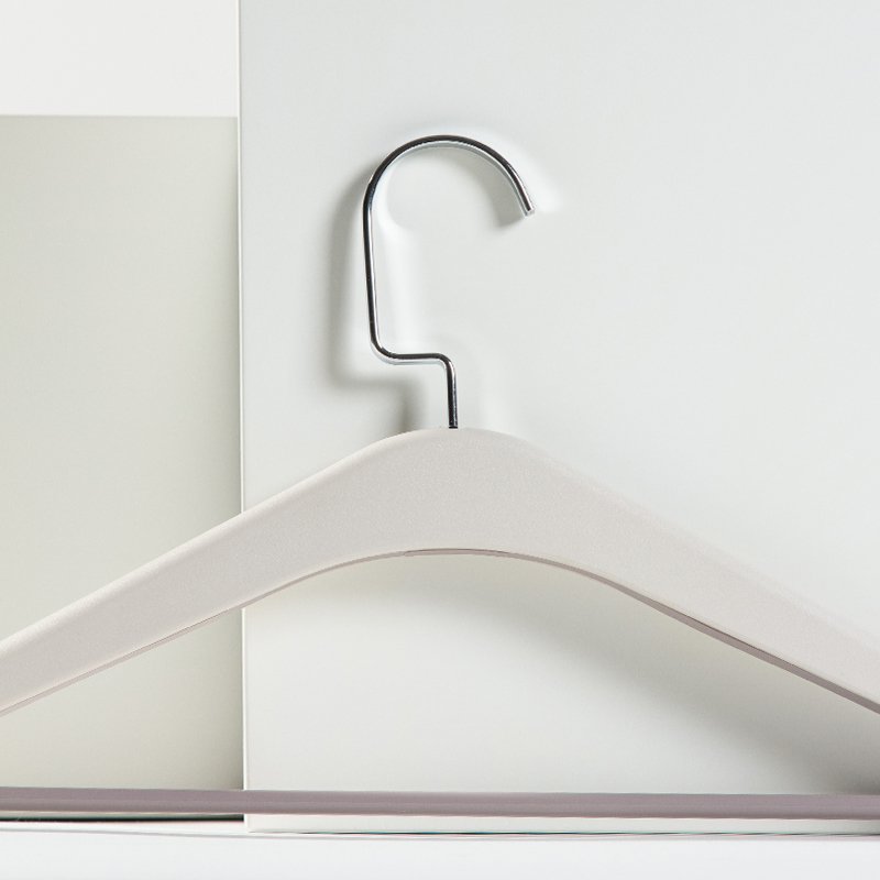 Galaxy Hospitality’s Premium Guestroom Clothes Hangers: Luxury Dark Brown Wooden Hangers for Executive Suites - Image 3
