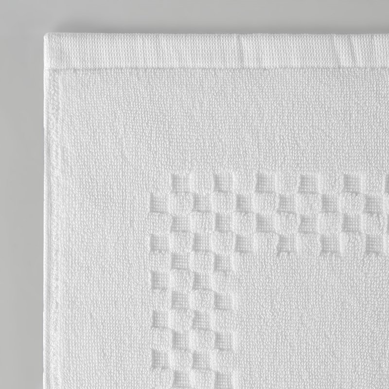 Timeless Accent: Custom Wholesale Checkerboard Dobby Border Hotel Towels - Image 6