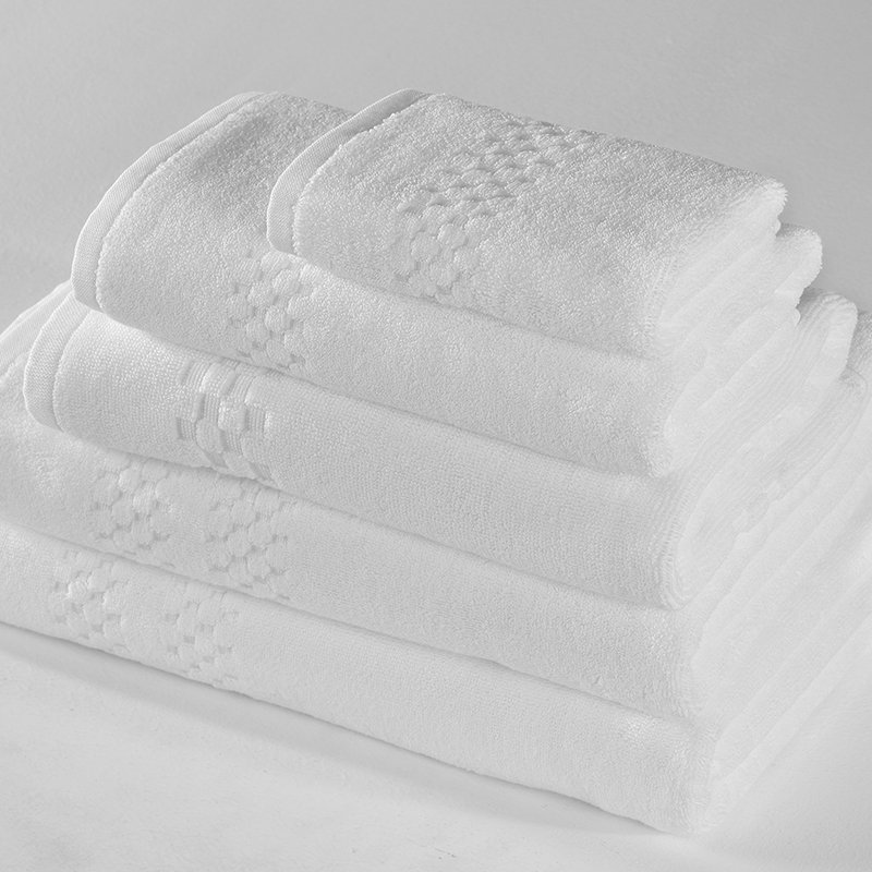 Timeless Accent: Custom Wholesale Checkerboard Dobby Border Hotel Towels - Image 2