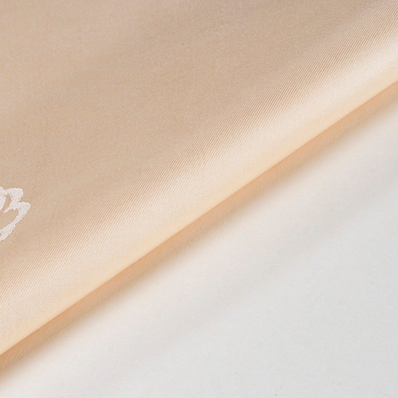 Oriental Elegance: Custom Wholesale Polyester Ruyi Jacquard Placemats - Image 15