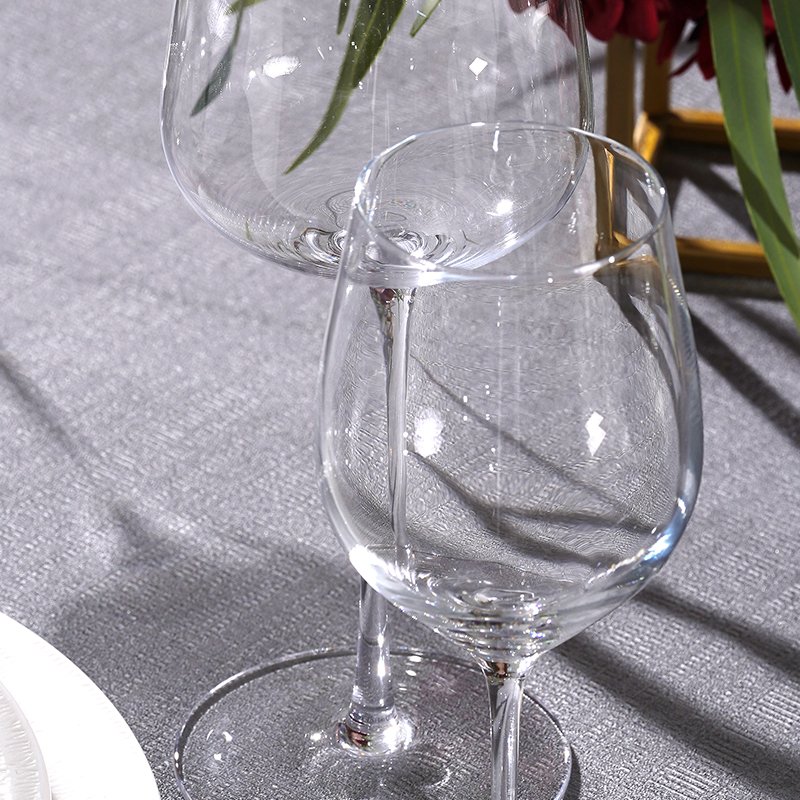 Dramatic Elegance: Custom Wholesale Luxury Banquet Table Linens Set - Image 9