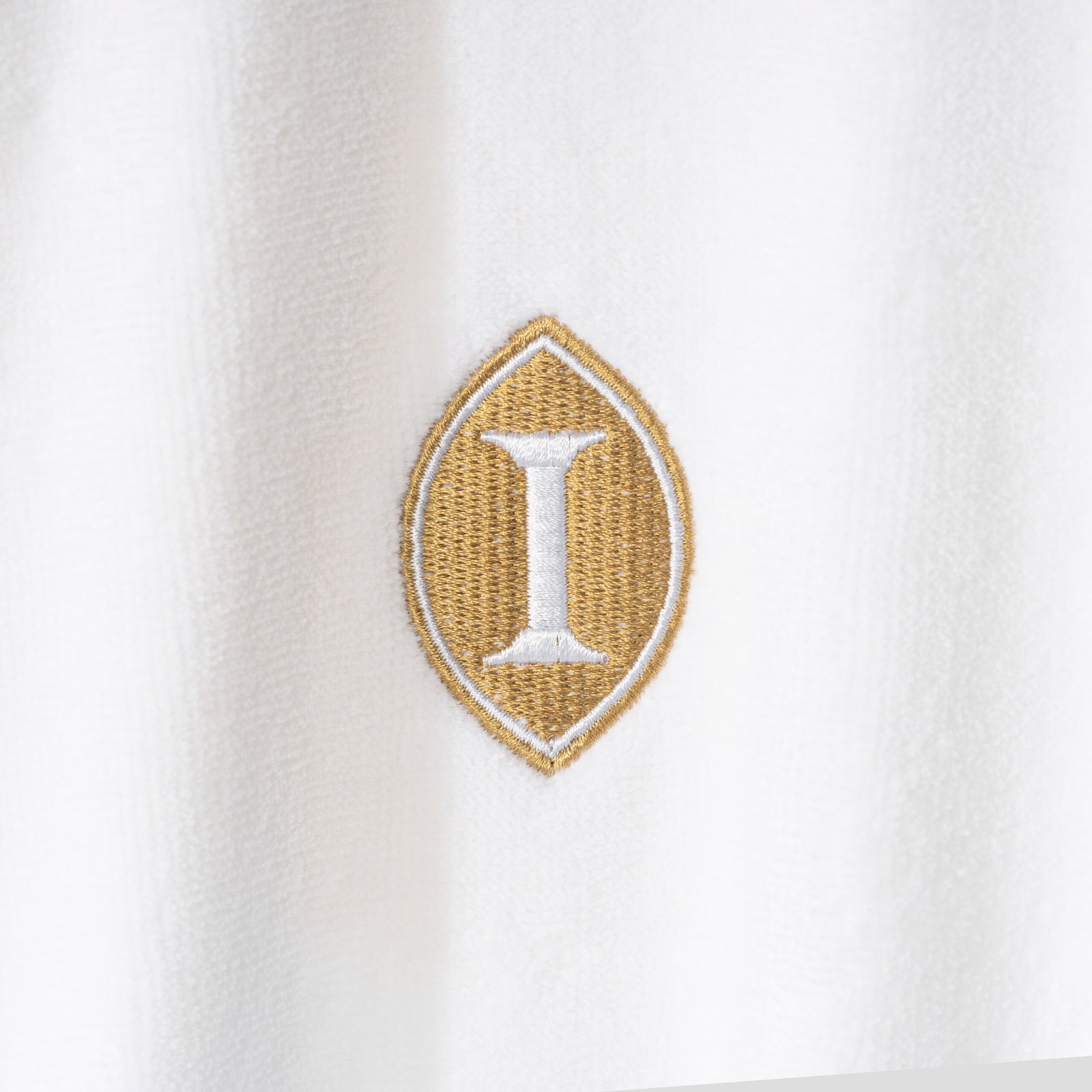 Executive Luxury: Custom Wholesale Luxury Hotel Bathrobe - Image 5