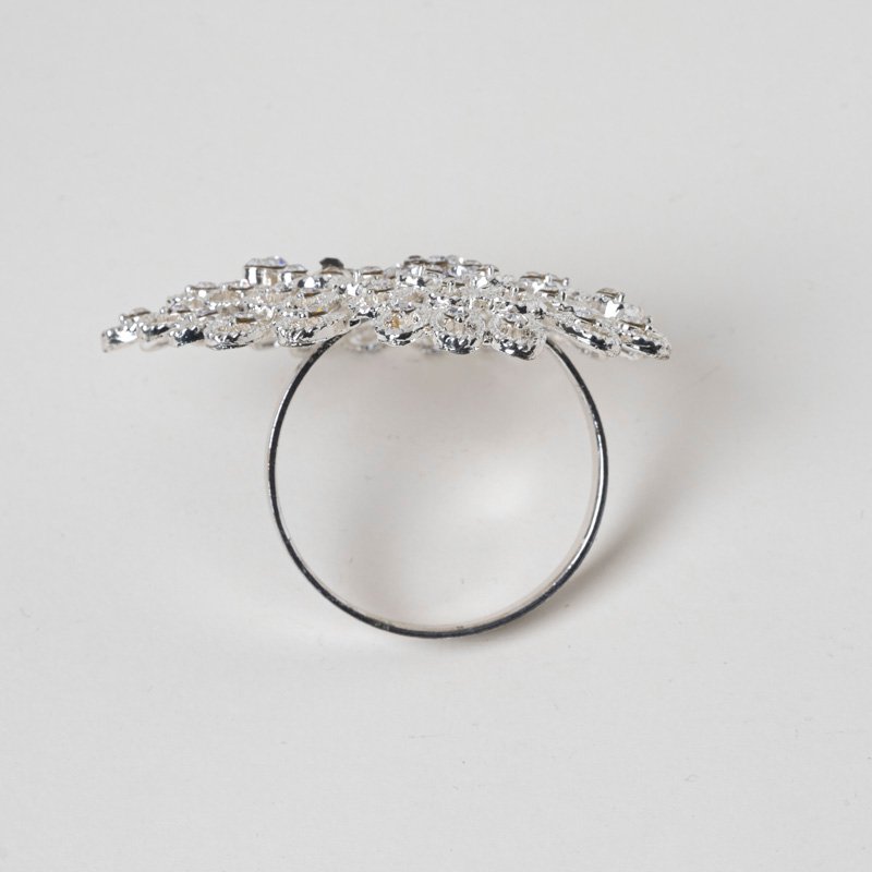 Imperial Splendor: Custom Wholesale Silver Rhinestone Peacock Napkin Rings - Image 6