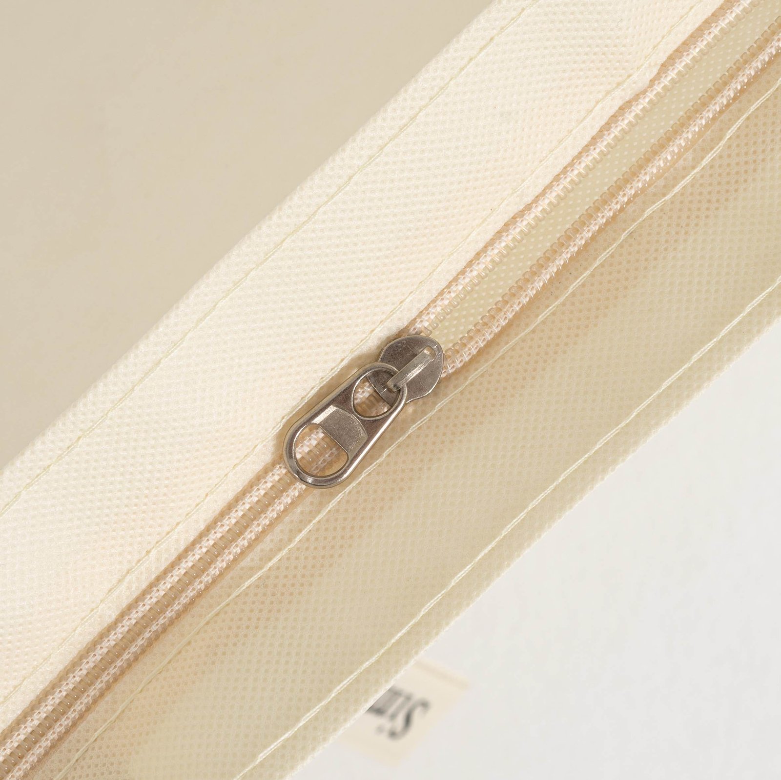 Warm Elegance: Custom Wholesale Zipper Flat Non Woven Beige Bag - Image 8