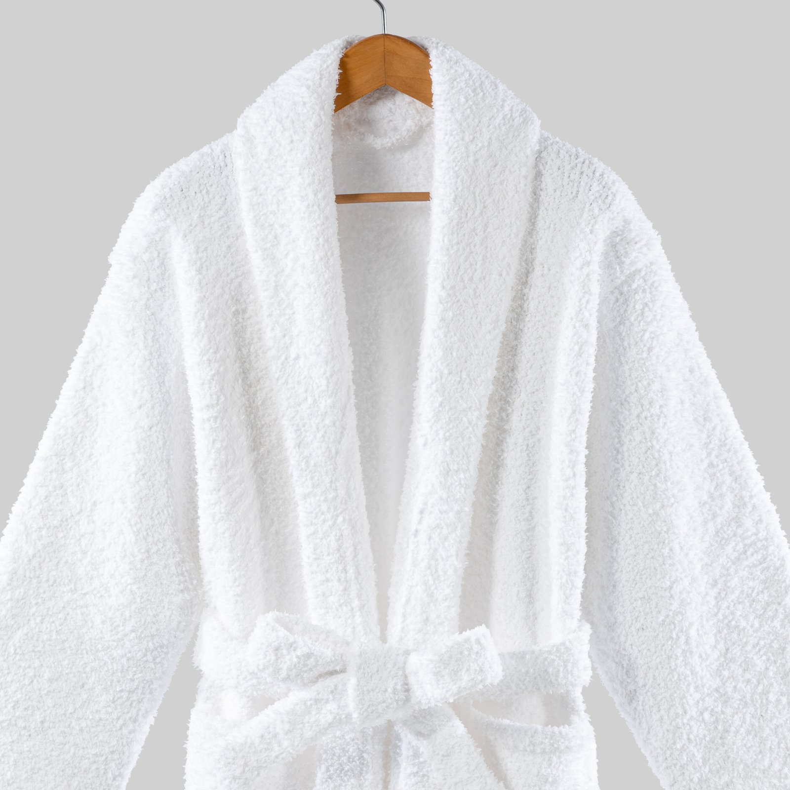 Cloud-Like Comfort: Custom Wholesale Feather Fleece Hotel Bathrobe - Image 12