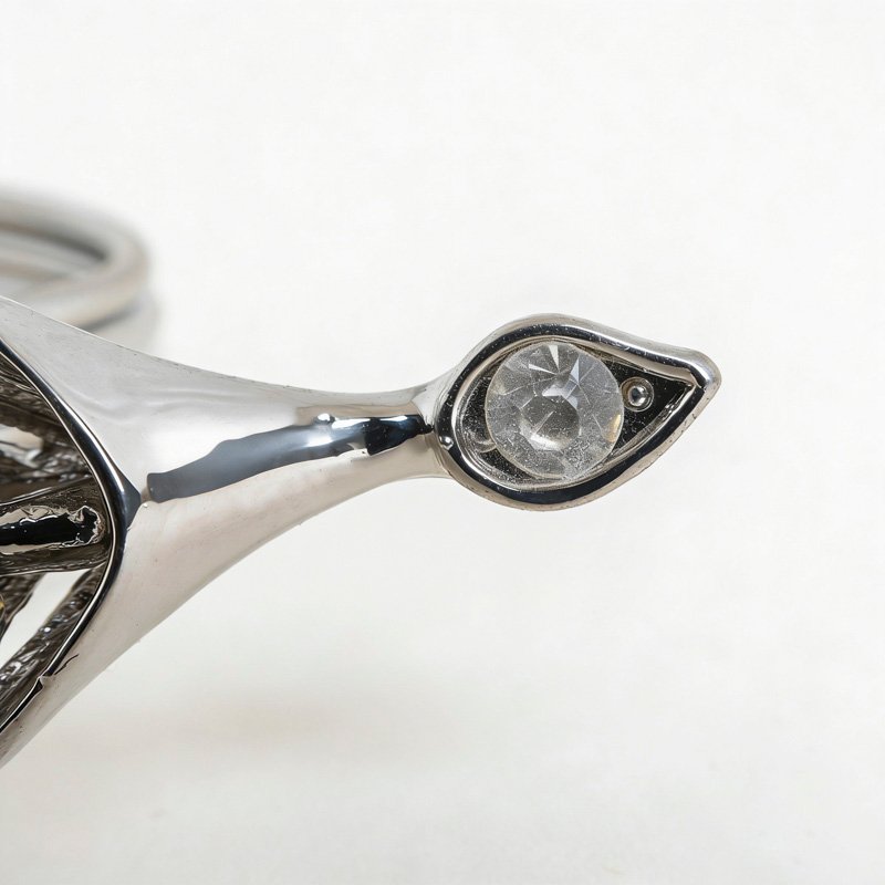 Nature's Elegance: Custom Wholesale Silver Rhinestone Leaf Napkin Rings - Image 4