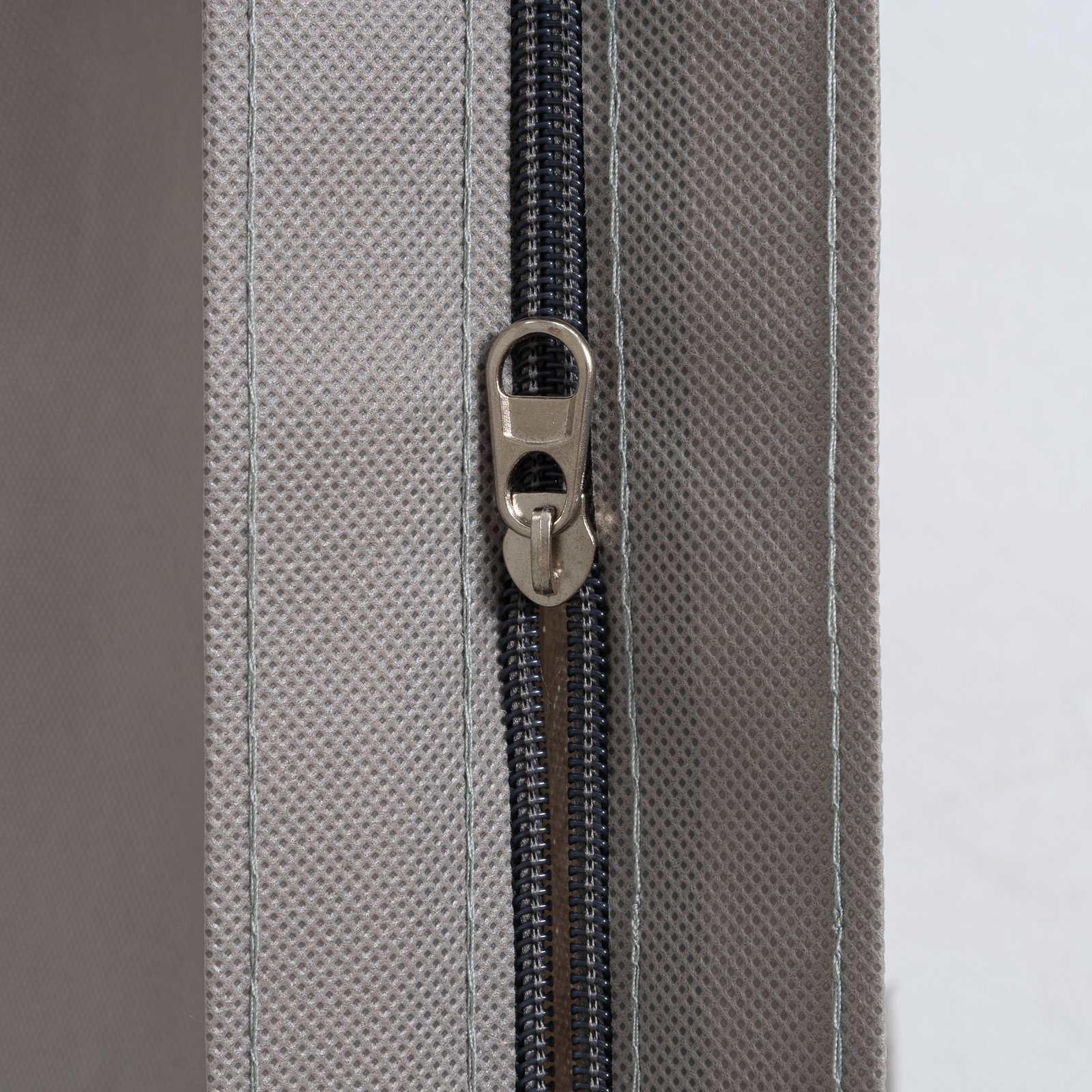 Minimalist Elegance: Custom Wholesale Zipper Flat Non Woven Grey Bag - Image 3