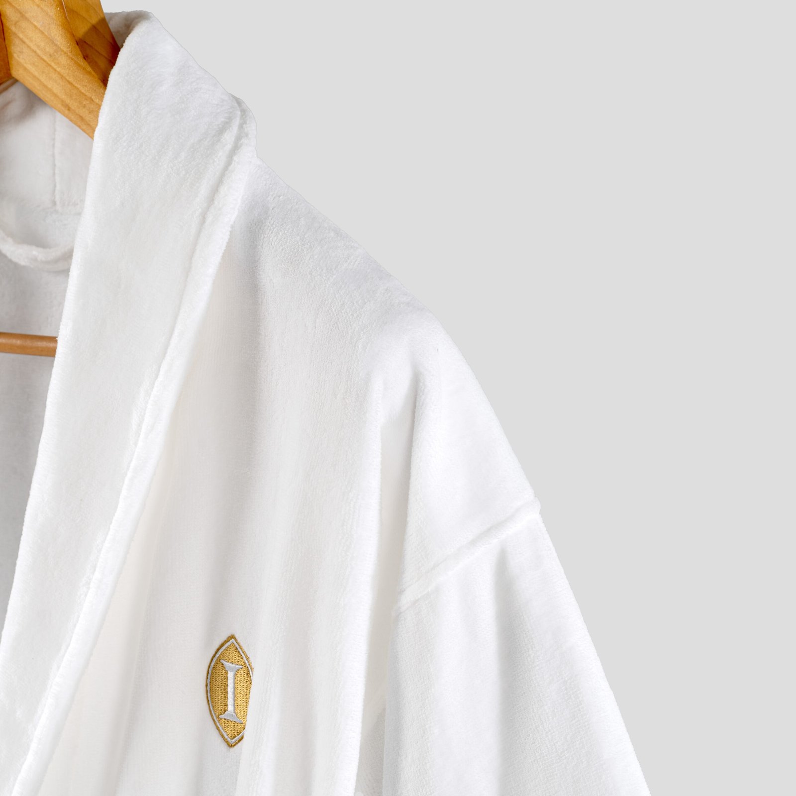 Executive Luxury: Custom Wholesale Luxury Hotel Bathrobe - Image 7