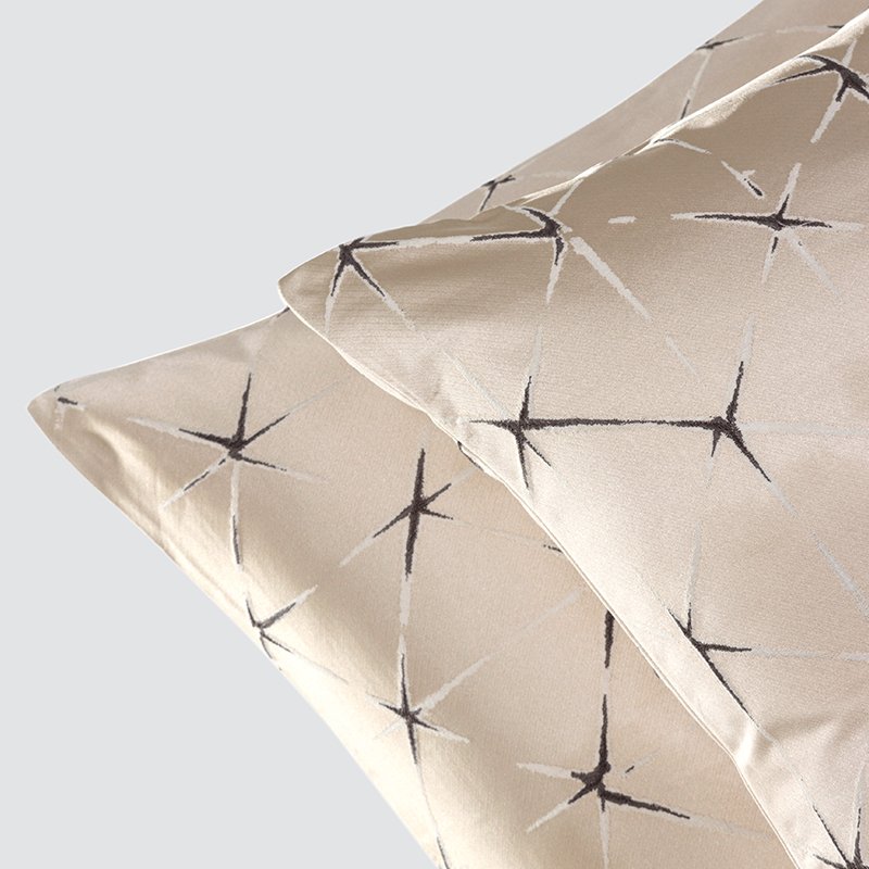 Stellar Luxury: Custom Wholesale Champagne Gold Throw Pillow Covers - Image 7