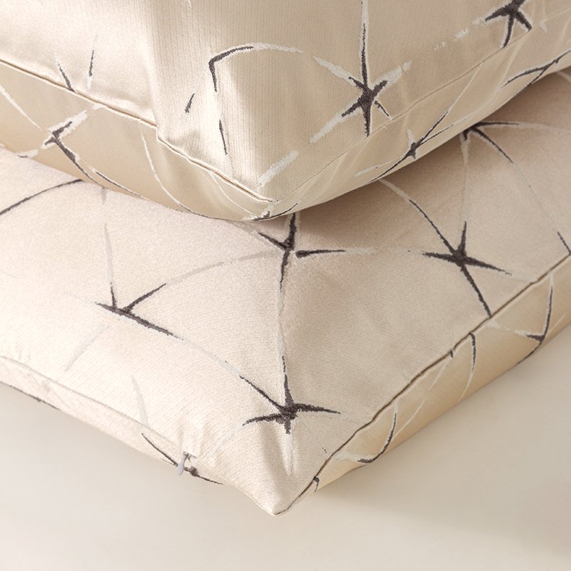 Stellar Luxury: Custom Wholesale Champagne Gold Throw Pillow Covers - Image 5