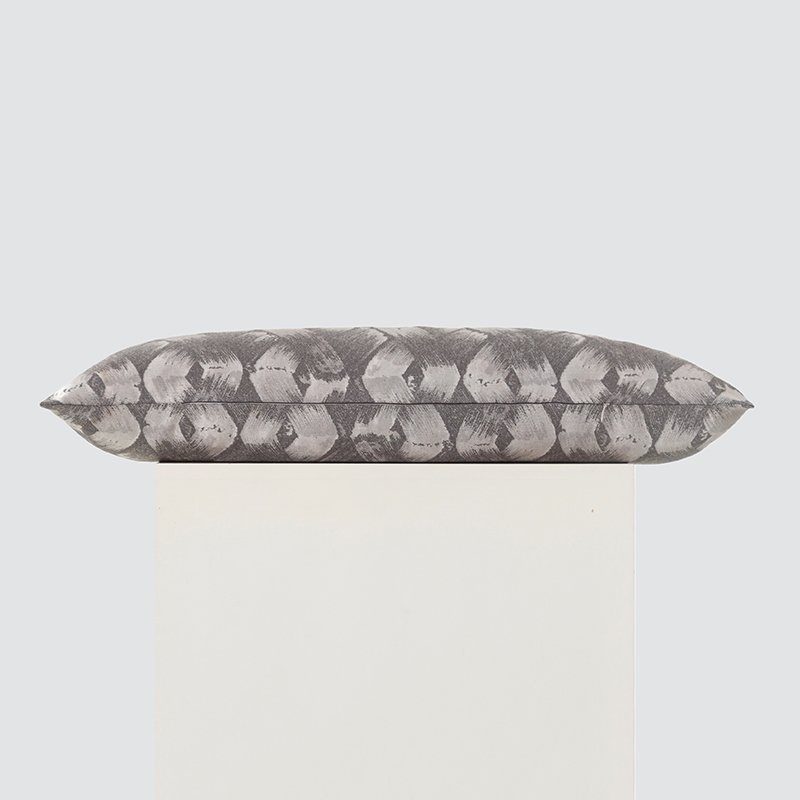 Artistic Sophistication: Custom Wholesale Hotel Accent Pillow Set - Image 7